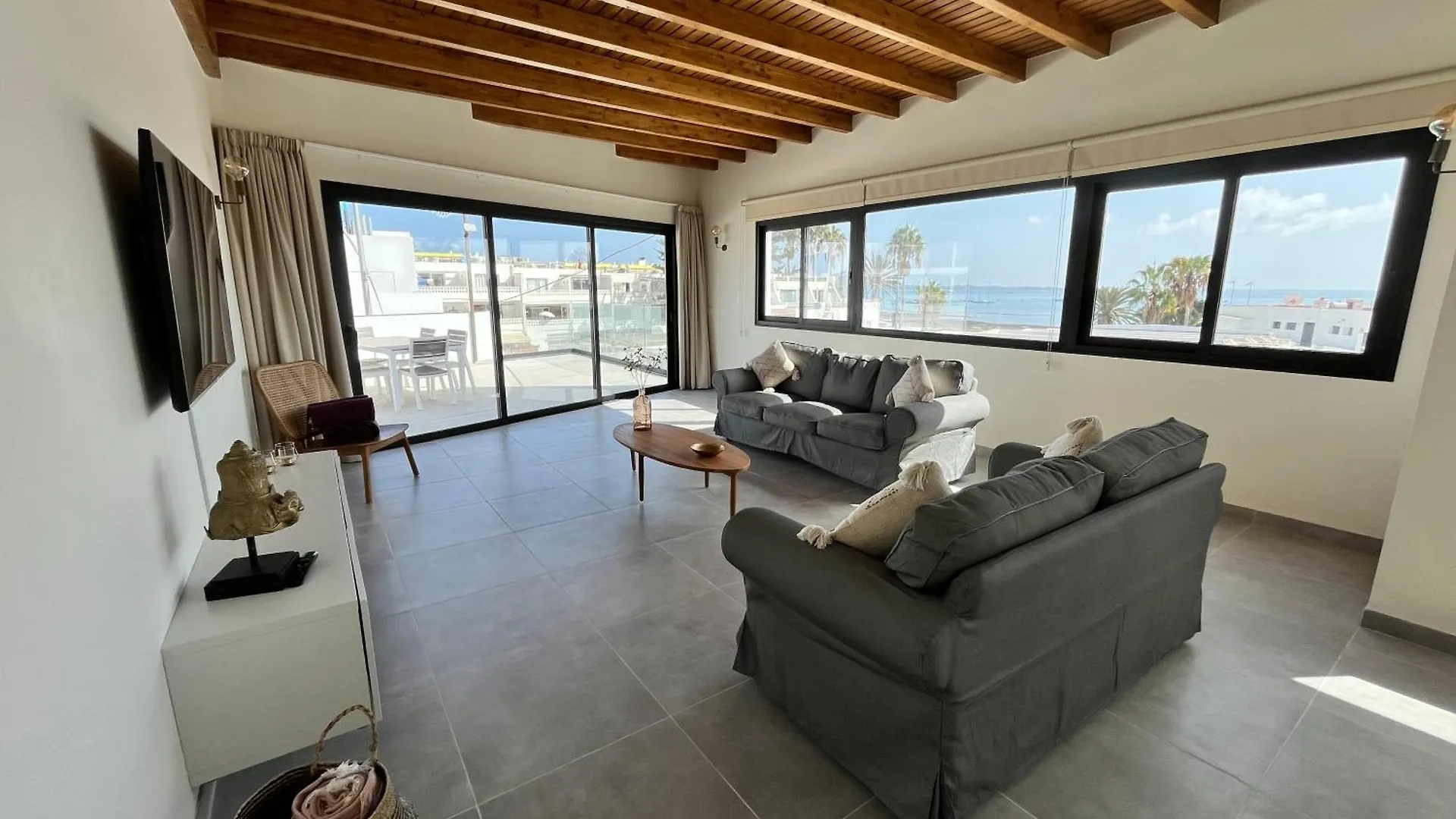 Arena Sunrise - Sea View And Main Street Daire Corralejo