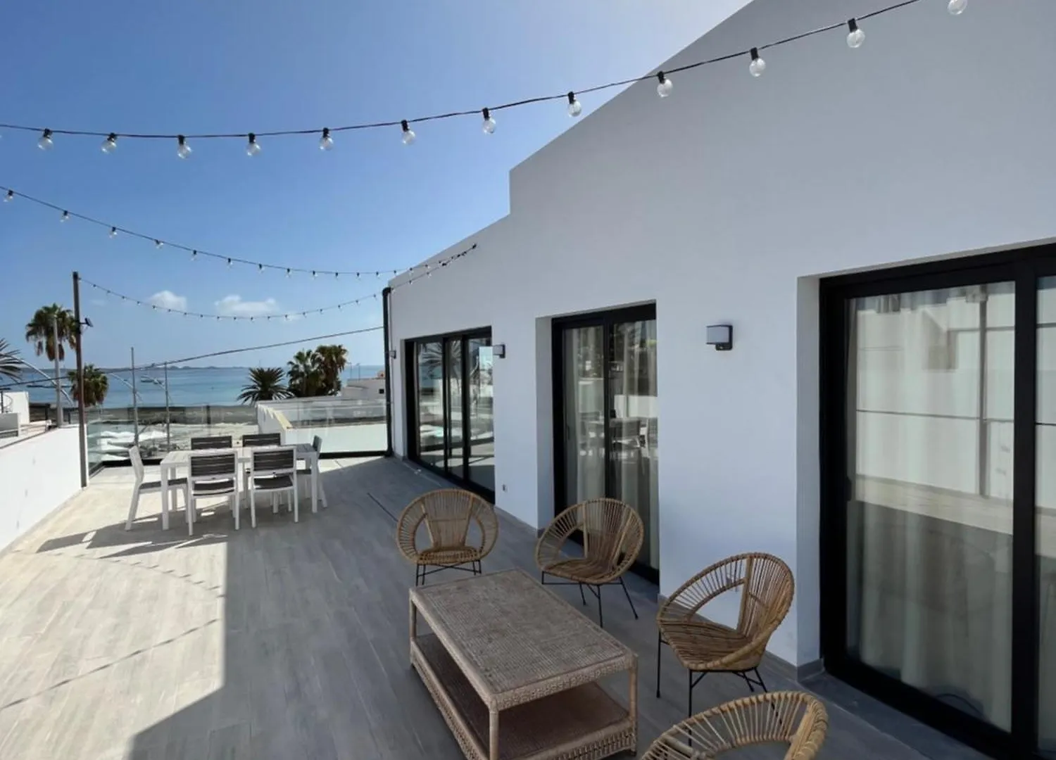 Arena Sunrise - Sea View And Main Street Apartment Corralejo 0*,  Spain